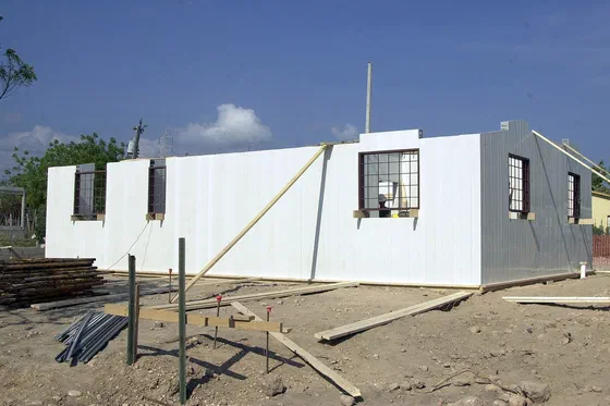 Imagen de archivo: Edificio en construcción en Barahona, República Dominicana.